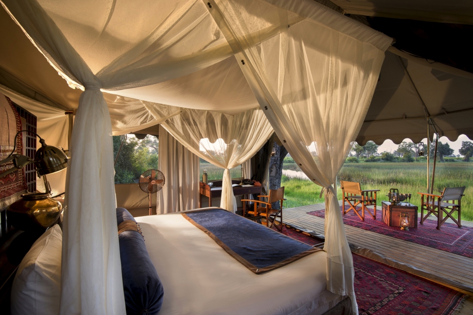 Room with bed at Duba Expedition Camp