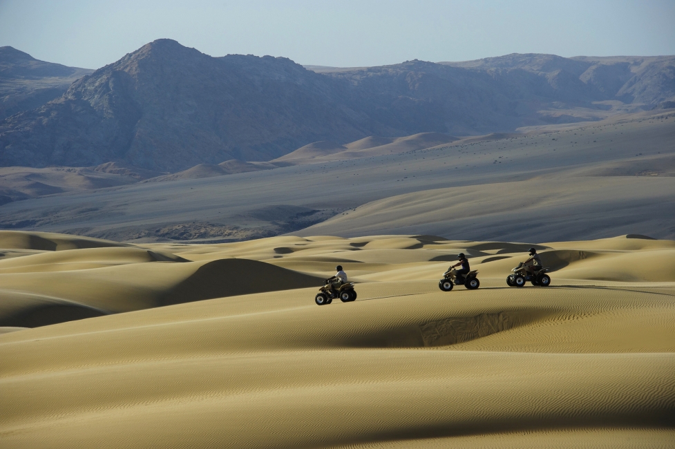 Dune safari in Kaokoveld