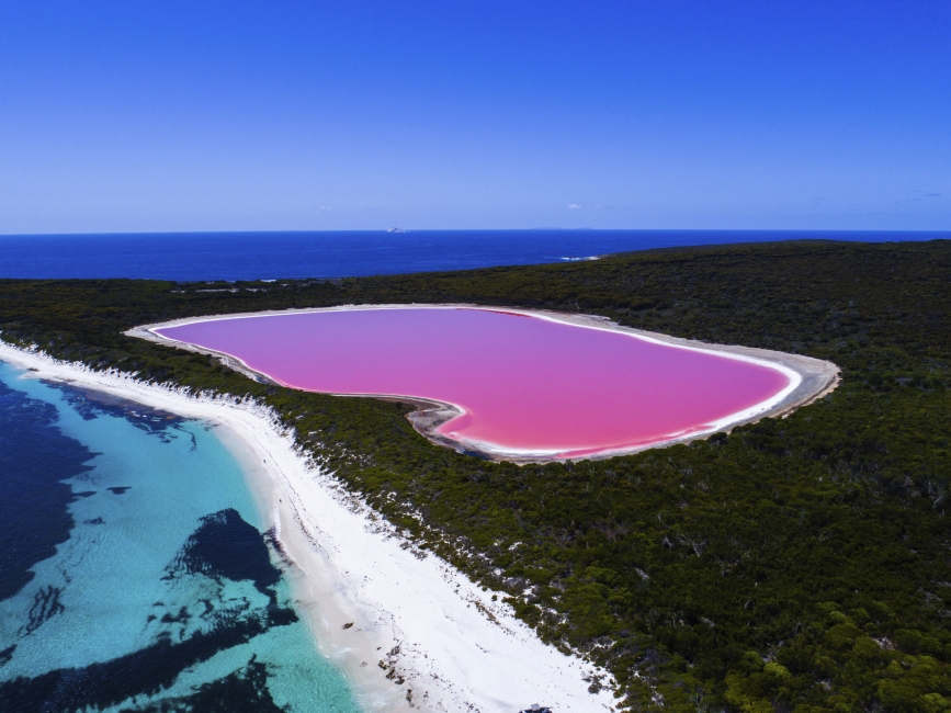 Veduta aerea del lago Hillier vicino a Esperance