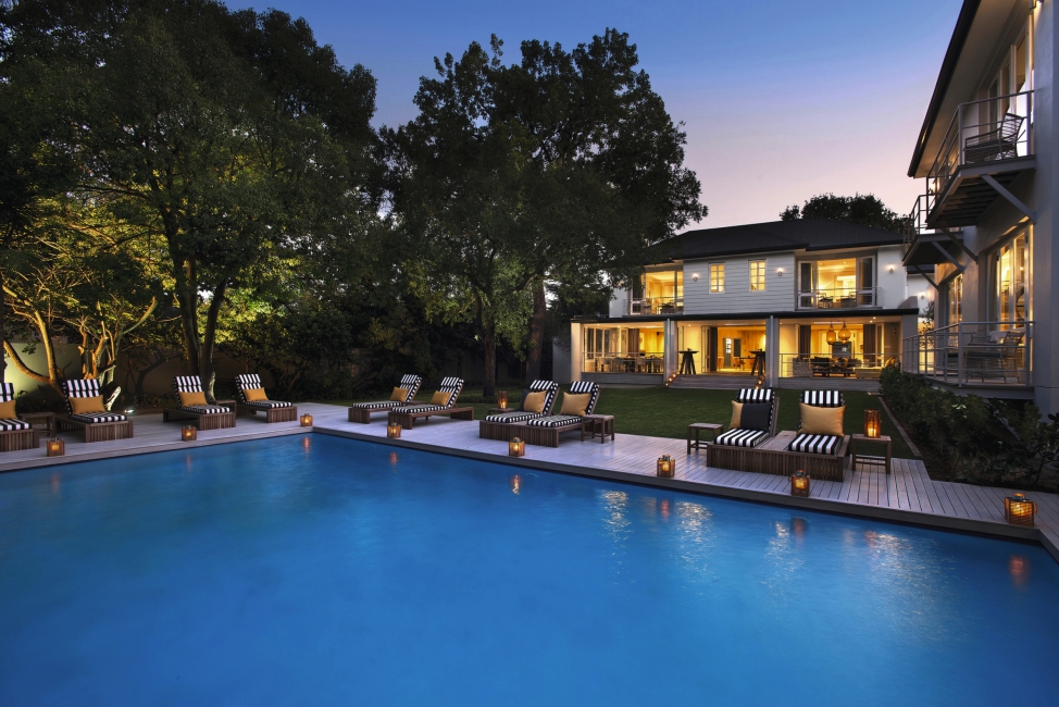 Pool des Athol Place Hotel & Villa
