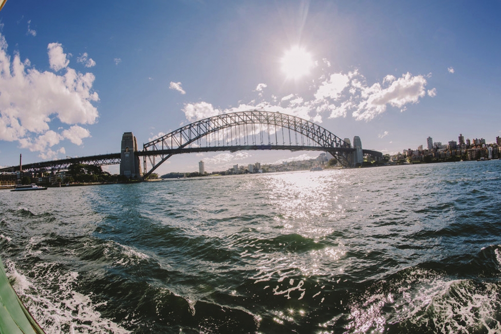 Harbour Bridge di Sydney in controluce